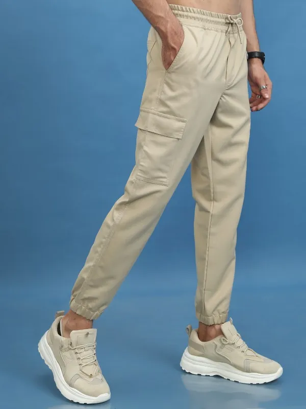  Highlander Men Beige Regular Fit Solid Casual Trousers