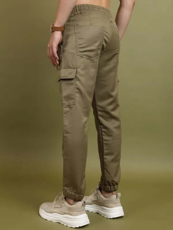  Highlander Men Khaki Regular Fit Solid Casual Trousers