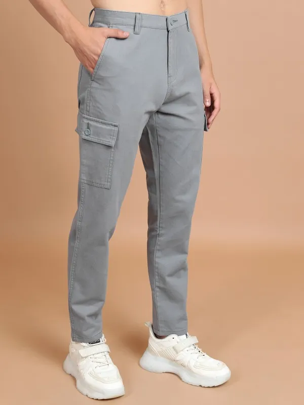  Highlander Men Grey Regular Fit Solid Casual Trousers
