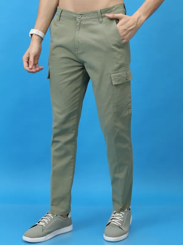  Highlander Men Olive Regular Fit Solid Casual Trousers