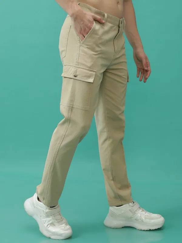 Highlander Men Green Regular Fit Solid Casual Trousers Cargo