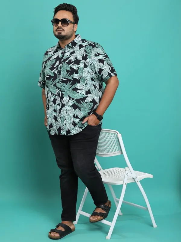  Xtra Ordinary By Highlander Men Navy Blue Printed Regular Fit Casual Shirts