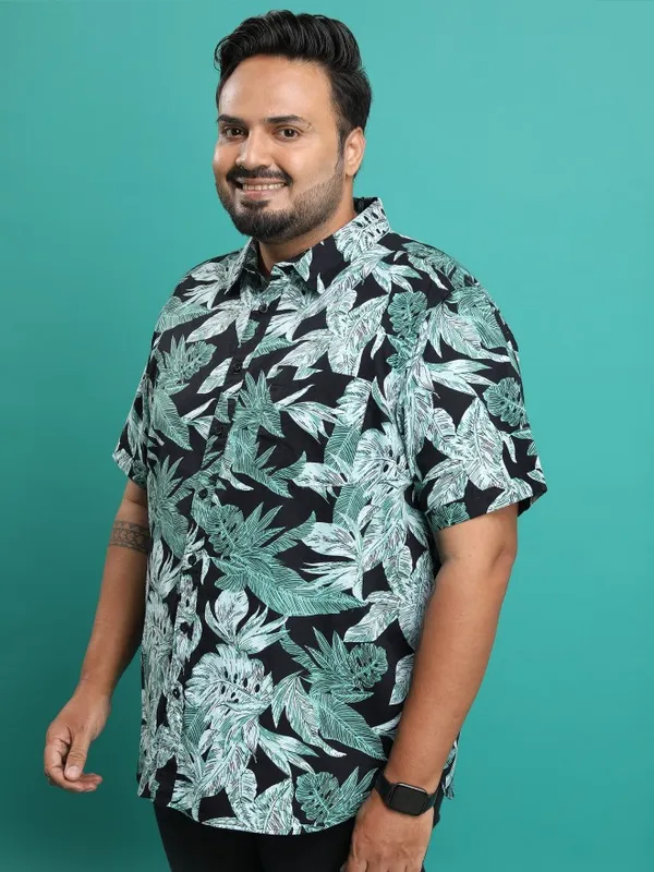  Xtra Ordinary By Highlander Men Navy Blue Printed Regular Fit Casual Shirts