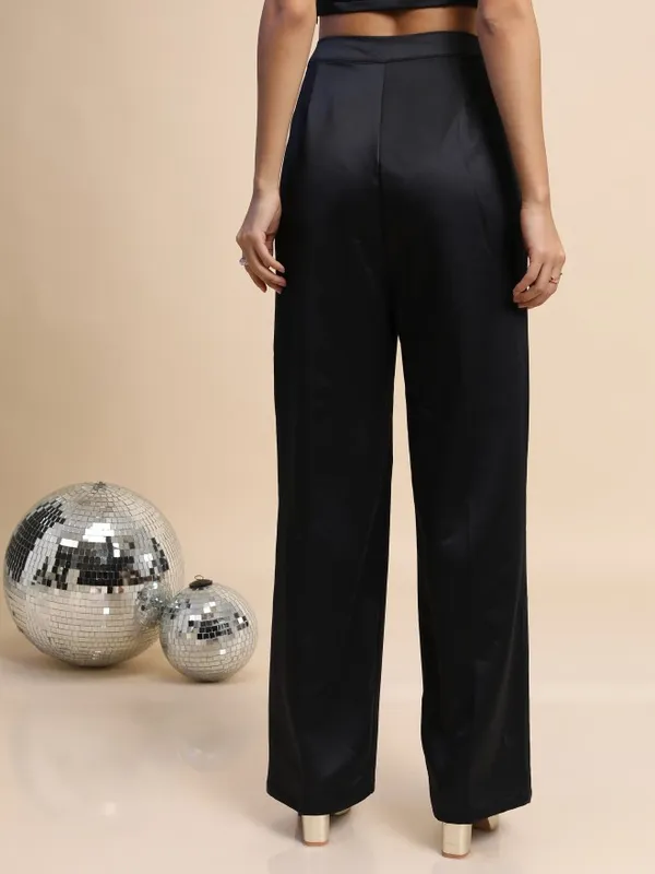  Tokyo Talkies Women Black Solid Regular Fit Casual Trousers