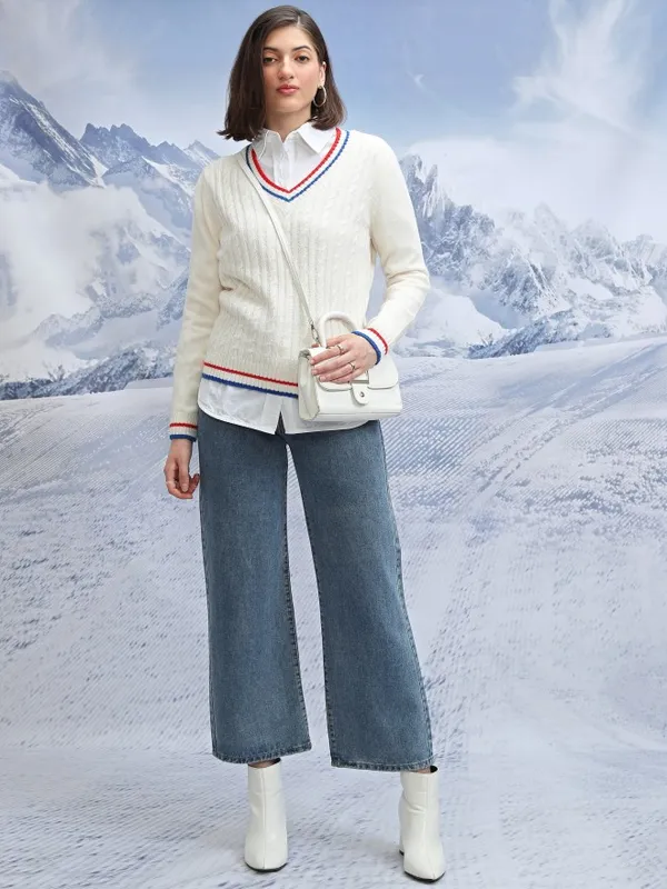  Tokyo Talkies Women White V-Neck Sweaters