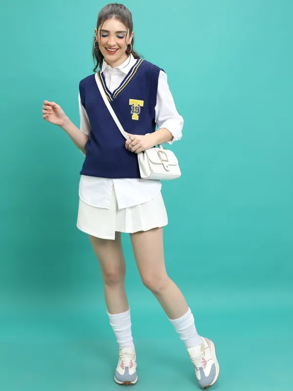  Tokyo Talkies Women Navy Blue V-Neck Sweaters