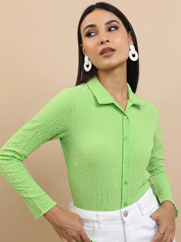  Tokyo Talkies Women Green Solid Casual Shirts