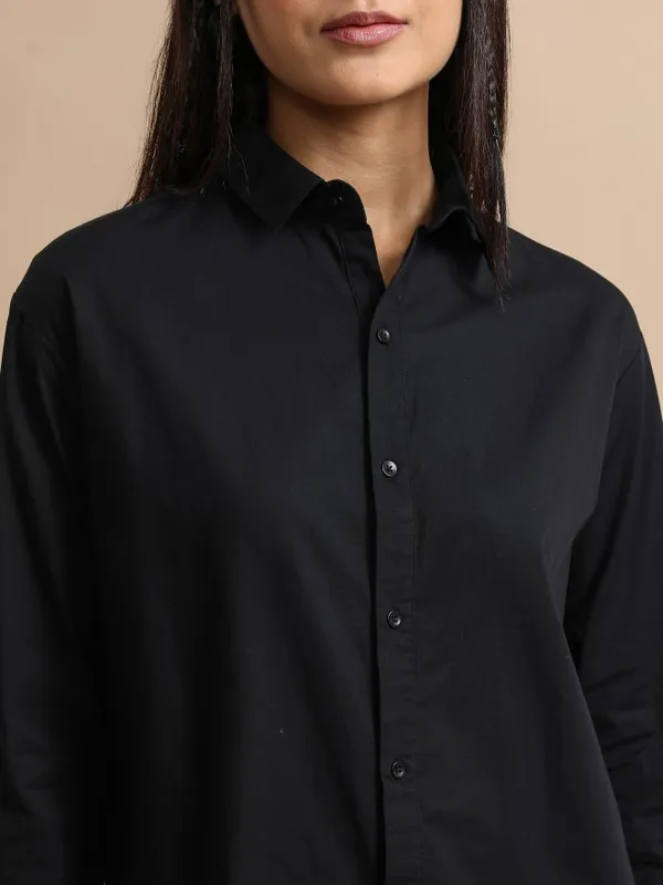 Women Solid Oversized Fit Casual Shirt