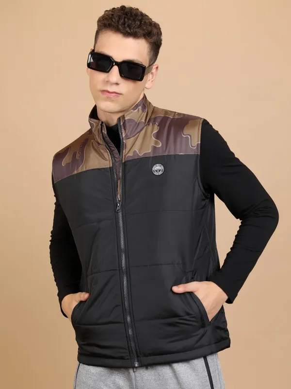 Men Solid Puffer Jacket