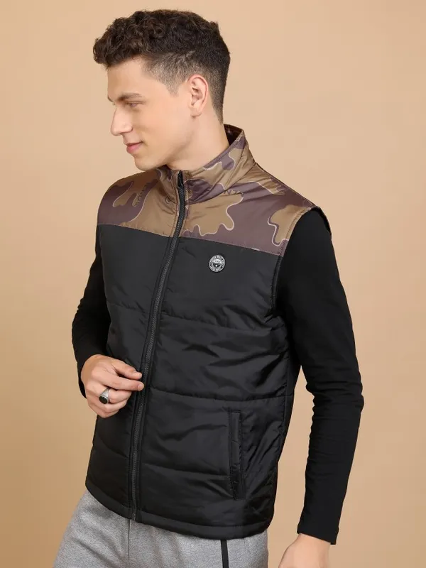 Men Solid Puffer Jacket