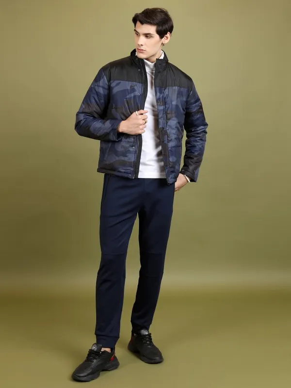 Men Printed Puffer Jacket