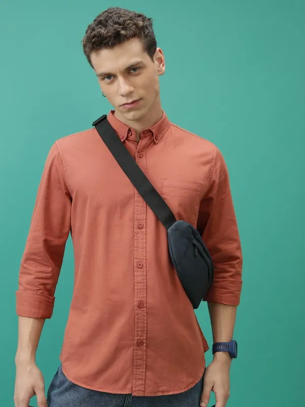  Highlander Men Terracotta Solid Slim Fit Casual Shirts
