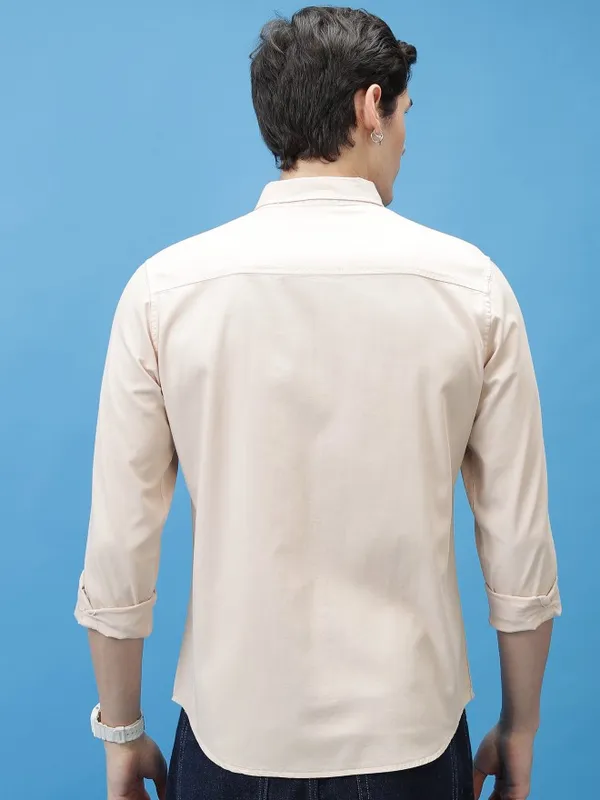  Highlander Men Beige Solid Slim Fit Casual Shirts