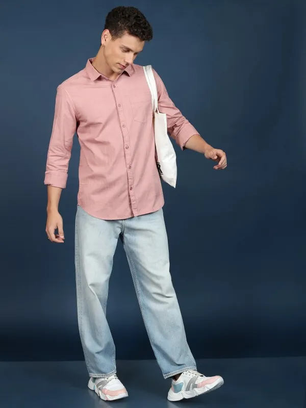  Ketch Men Coral Solid Slim Fit Casual Shirts