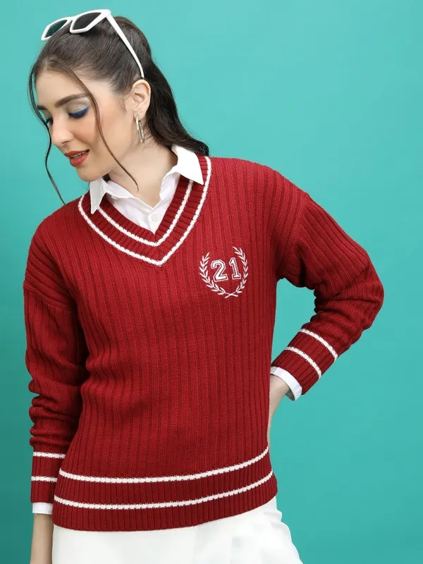  Tokyo Talkies Women Red V-Neck Sweaters