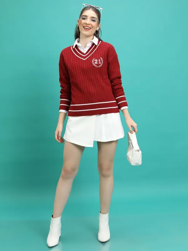  Tokyo Talkies Women Red V-Neck Sweaters
