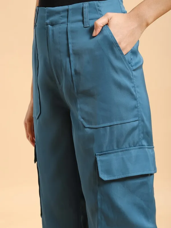  Tokyo Talkies Women Teal Solid Regular Fit Casual Trousers