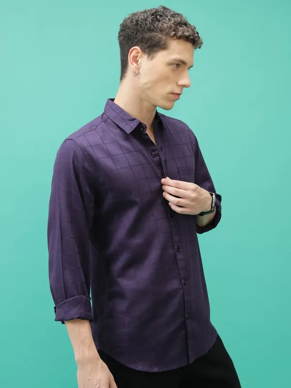 Highlander Men Purple Checked Slim Fit Casual Shirts