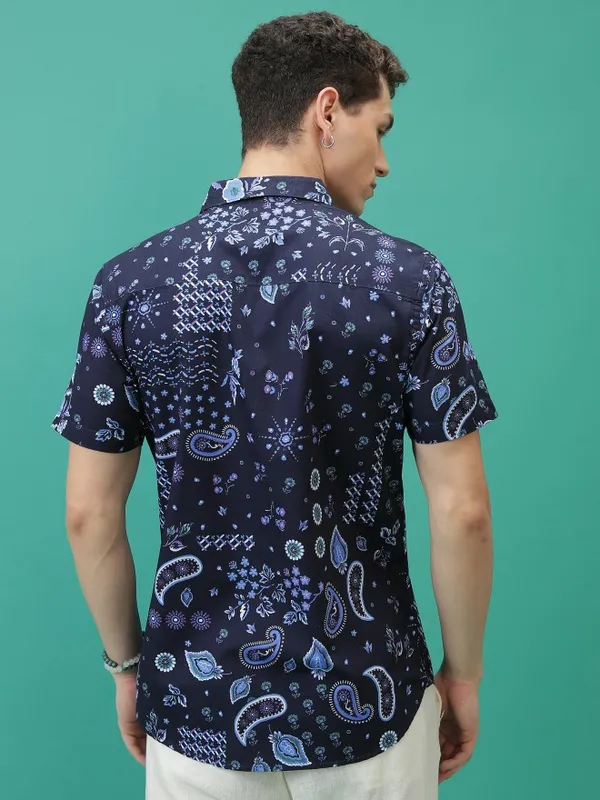 Men Slim Fit Casual Shirt