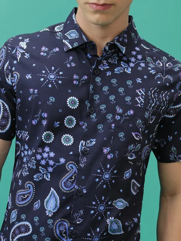 Men Slim Fit Casual Shirt