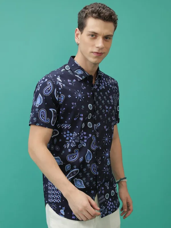 Men Slim Fit Casual Shirt