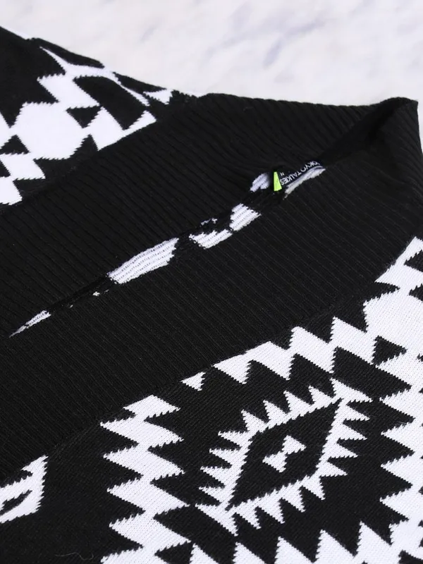  Tokyo Talkies Women Black V-Neck Sweaters