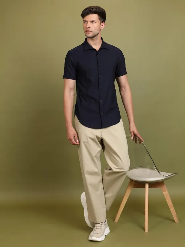  Ketch Men Navy Blue Solid Slim Fit Casual Shirts