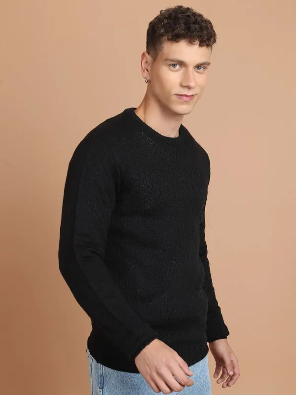 Men Solid Sweater