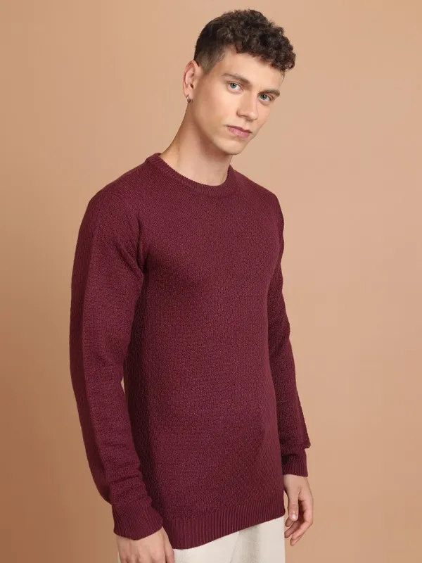 Highlander Men Red Round Neck Pullover Sweaters