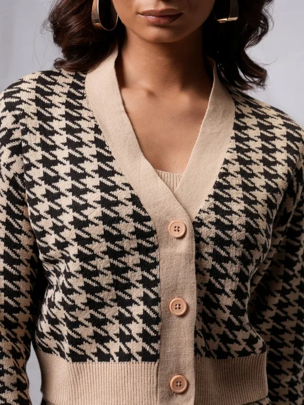 Women Self Design Sweaters