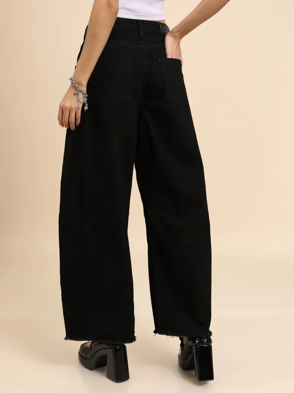  Tokyo Talkies Women Black Flared Clean Look Jeans