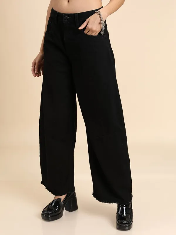  Tokyo Talkies Women Black Flared Clean Look Jeans