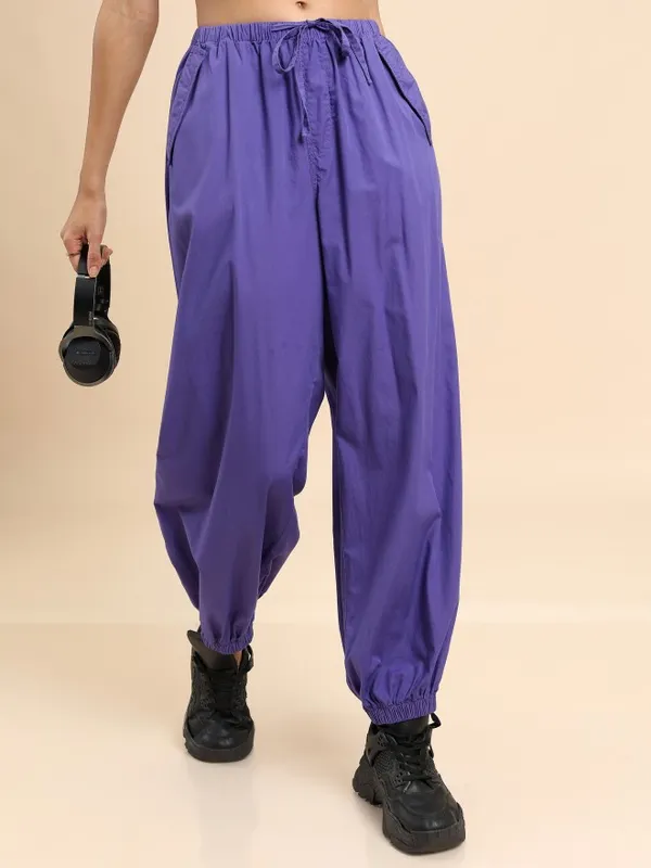  Tokyo Talkies Women Purple Solid Regular Fit Casual Trousers