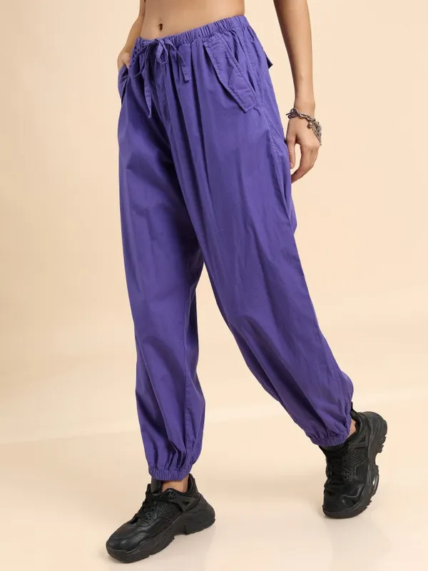  Tokyo Talkies Women Purple Solid Regular Fit Casual Trousers
