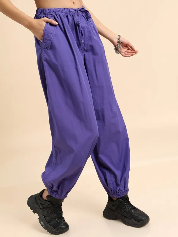  Tokyo Talkies Women Purple Solid Regular Fit Casual Trousers