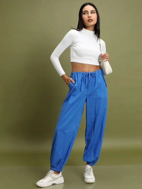  Tokyo Talkies Women Blue Solid Regular Fit Casual Trousers