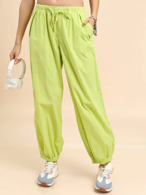 Solid Regular Fit Cargos