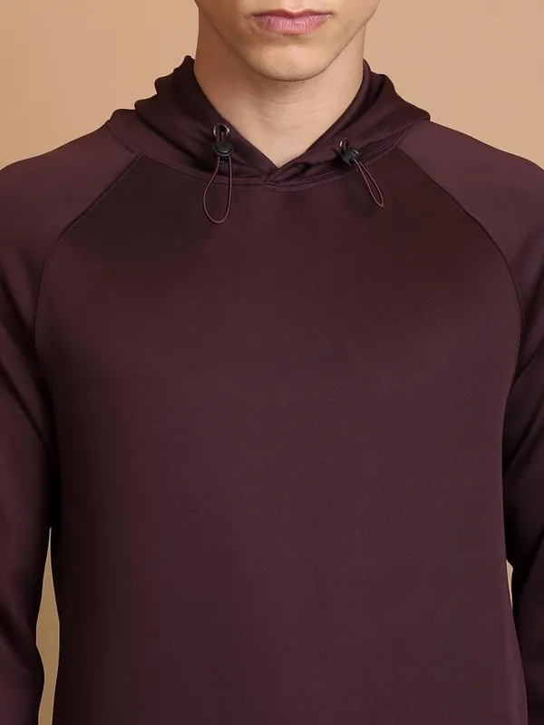  Highlander Men Burgundy Hood Pullover Sweatshirts