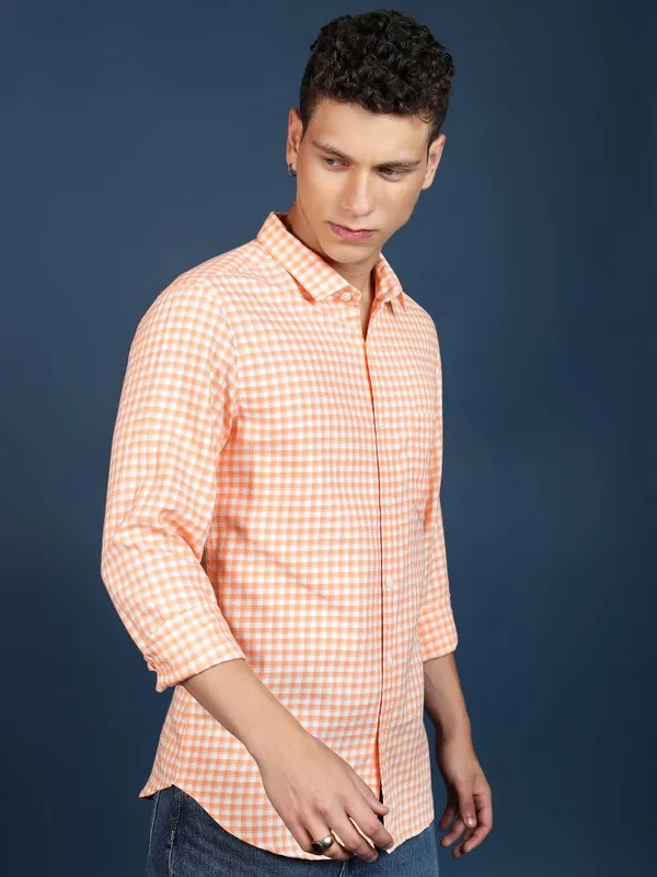  Highlander Men Orange Checked Slim Fit Casual Shirts