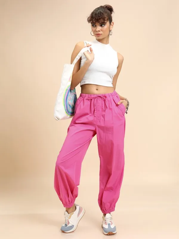  Tokyo Talkies Women Pink Solid Regular Fit Casual Trousers