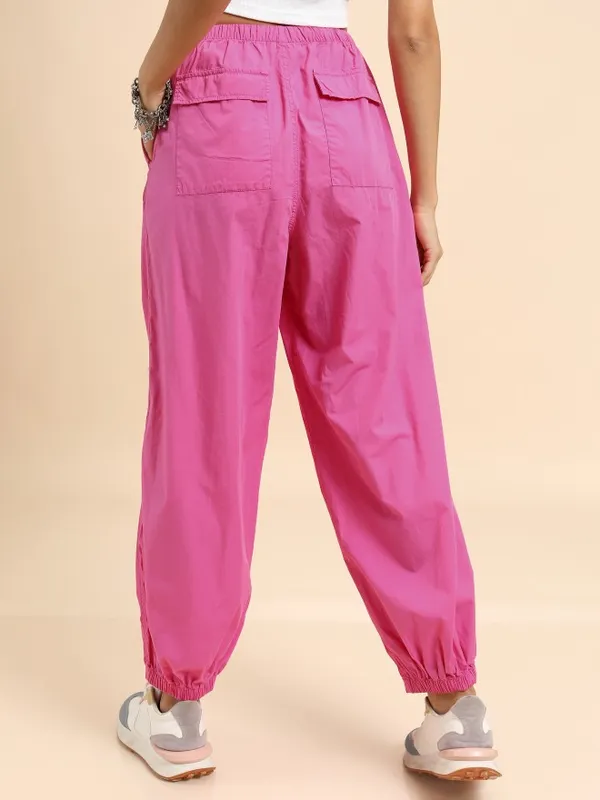  Tokyo Talkies Women Pink Solid Regular Fit Casual Trousers