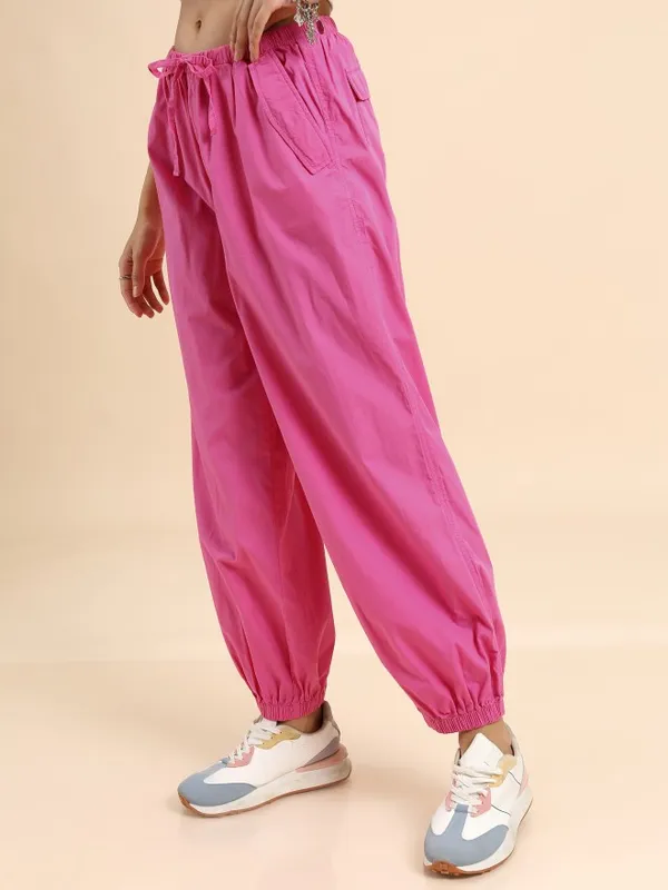  Tokyo Talkies Women Pink Solid Regular Fit Casual Trousers