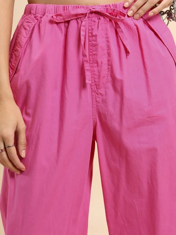  Tokyo Talkies Women Pink Solid Regular Fit Casual Trousers