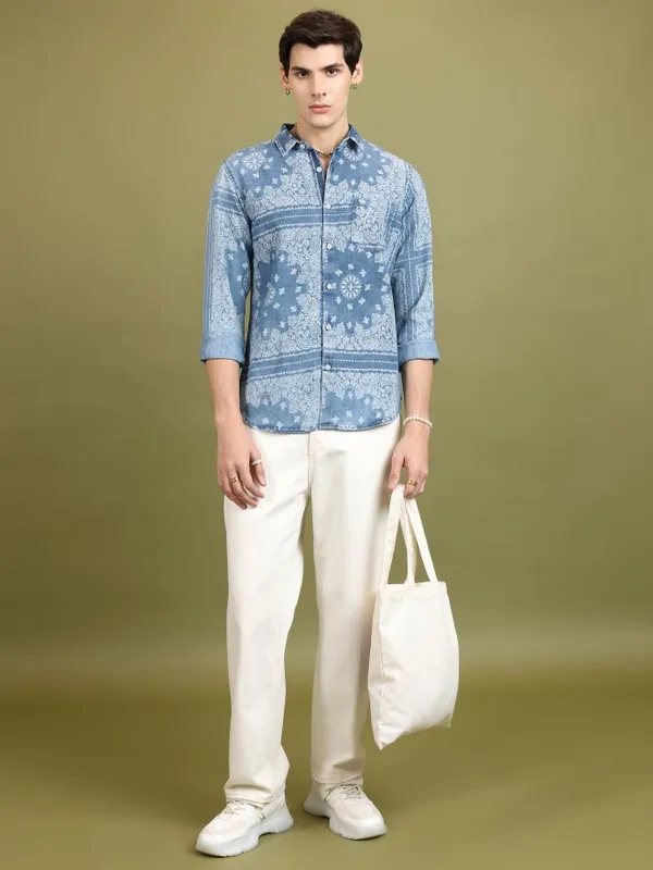 Men Slim Fit Casual Shirt