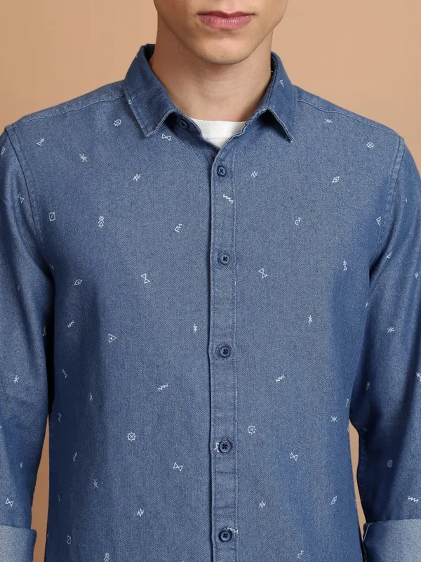  Highlander Men Blue Printed Slim Fit Casual Shirts