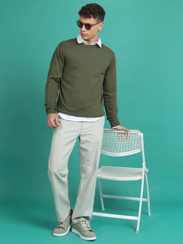 Men Solid Sweater