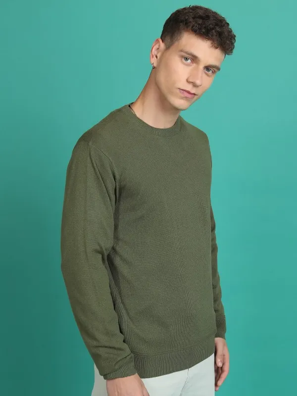 Men Solid Sweater