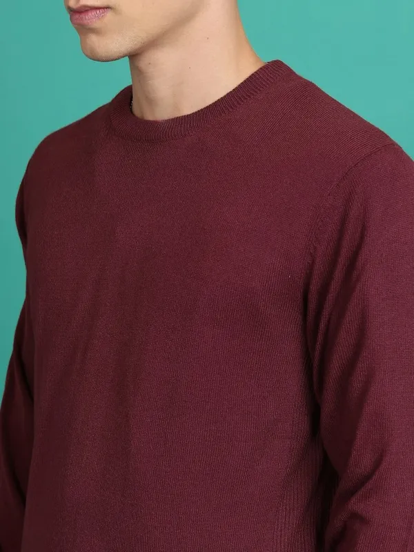  Highlander Men Red Round Neck Pullover Sweaters