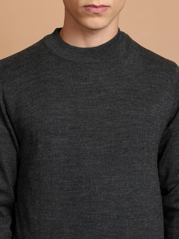  Highlander Men Grey Round Neck Pullover Sweaters