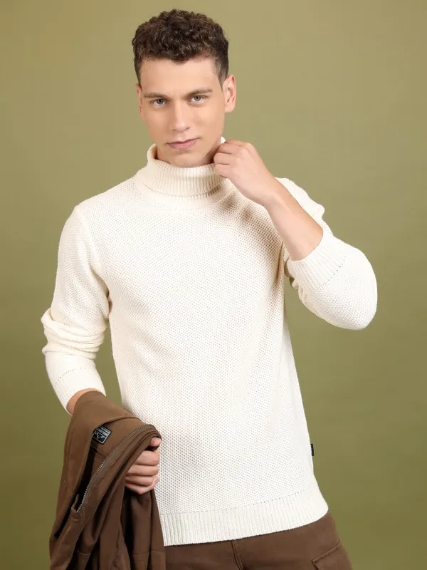  Highlander Men White Turtle Neck Pullover Sweaters